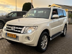 Mitsubishi Pajero - 3.8 V6 Instyle 7-Persoons 2014 Wit Schuifdak