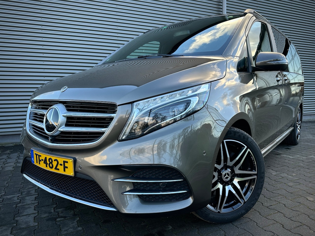 Mercedes-Benz V-klasse - 250 d CO Avantgarde Edition 4WHEELDRIVE - AutoWereld.nl