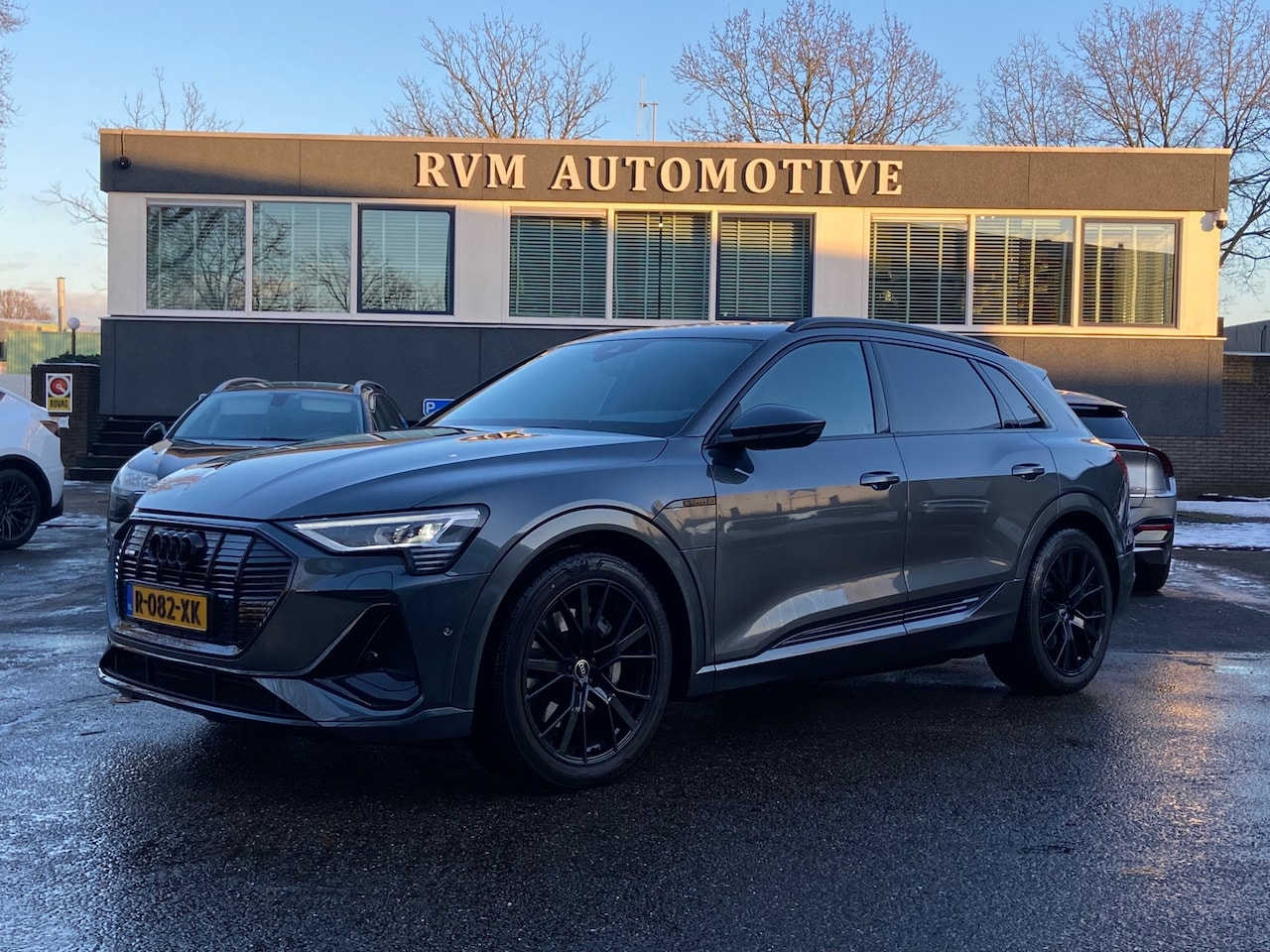 Audi e-tron - 55 quattro S LINE BLACK OPTIC 95 kWh RIJKLAARPRIJS incl. 12mnd BOVAG - AutoWereld.nl