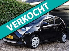 Toyota Aygo - 1.0 VVT-i x-play | Achteruitrijcamera | Airco | Bluetooth | Carplay