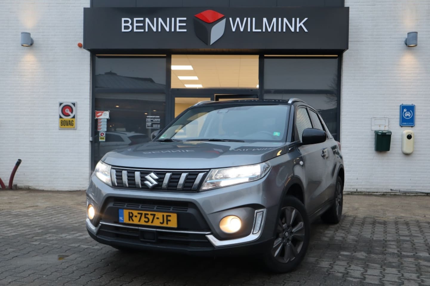 Suzuki Vitara - 1.4 BoosterJet Select Hybrid Trekhaak/AdaptiveCruise/Apple/Andro - AutoWereld.nl