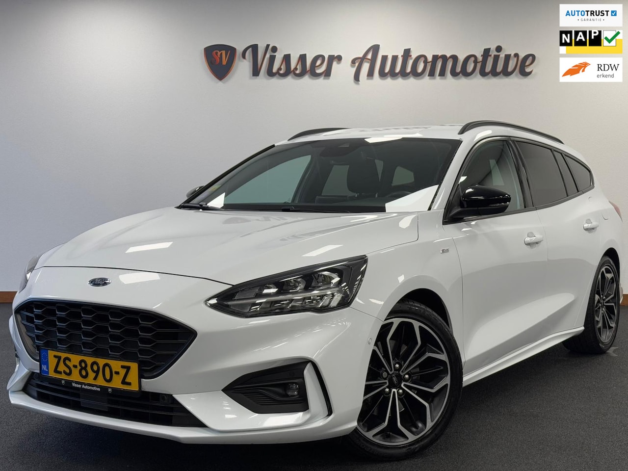 Ford Focus Wagon - 1.0 EcoBoost Vignale*ST-Line*Winterpakket*Xenon*Navi*Camera*Stoelverwarming*Cruise-Control - AutoWereld.nl