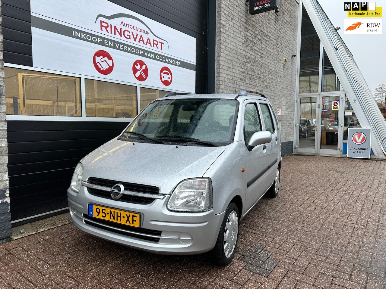 Opel Agila - 1.2-16V Color Edition Lage kilometerstand - AutoWereld.nl