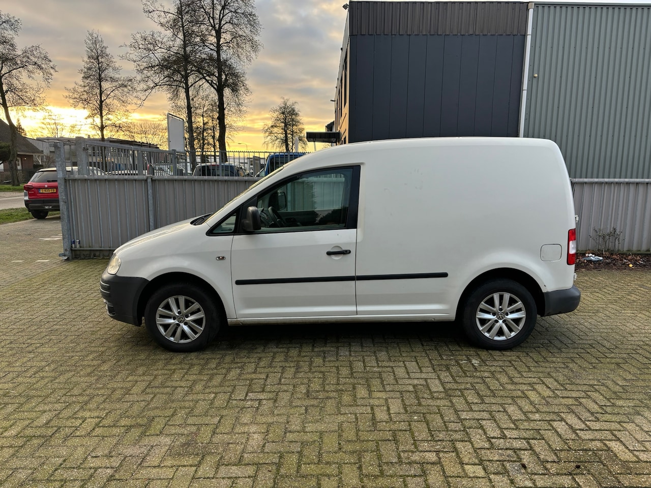 Volkswagen Caddy - 1.9 TDI met geisoleerd bak! - AutoWereld.nl