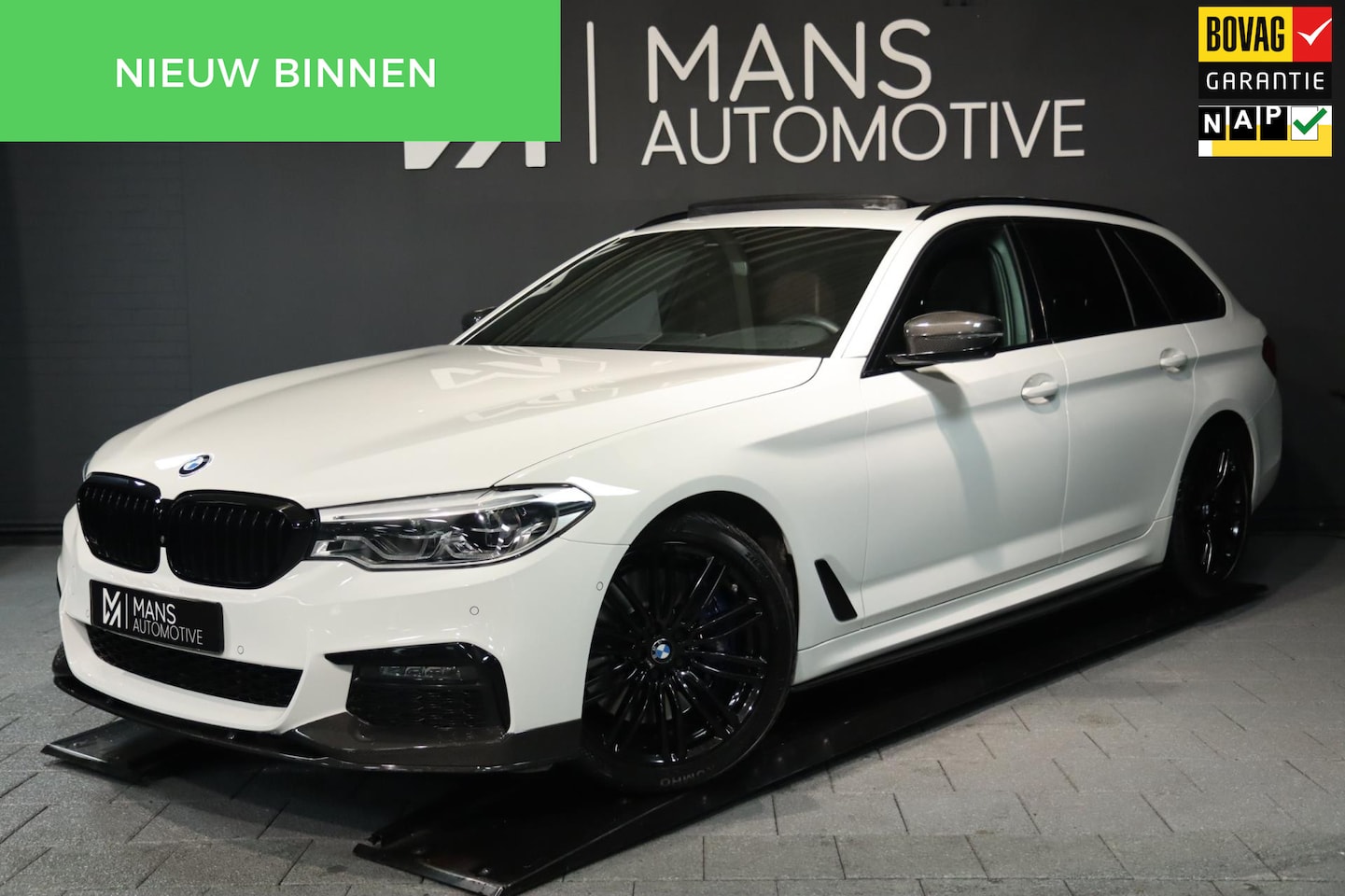 BMW 5-serie Touring - 540i xDrive M Sport / PANODAK / 360 / HUD / H&K / KEYLESS / 19'' - AutoWereld.nl