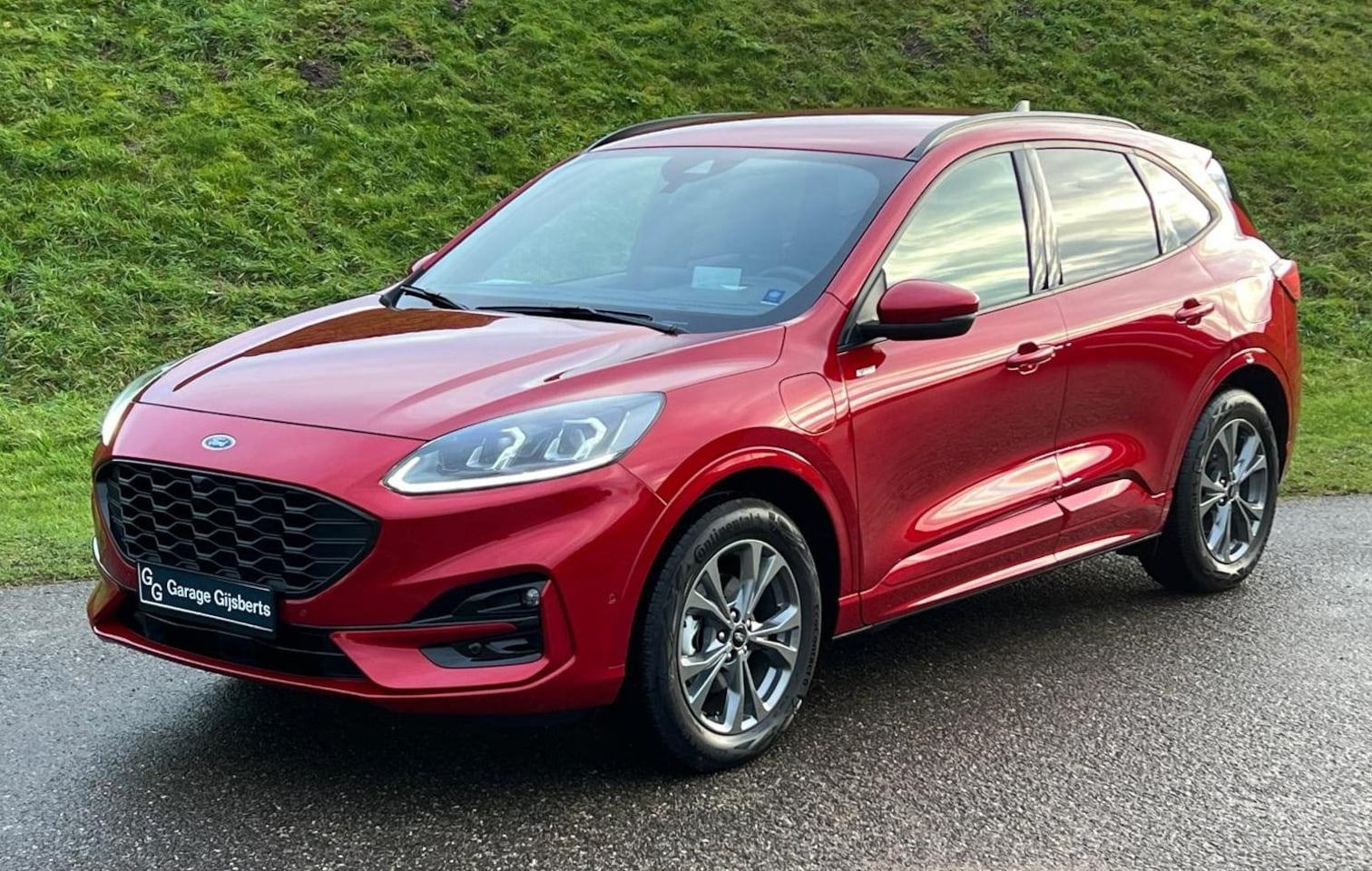 Ford Kuga - 2.5 PHEV ST-Line X AGR Stoelen - Technology Pack - Winter Pack - Driver Assistance Pack - - AutoWereld.nl