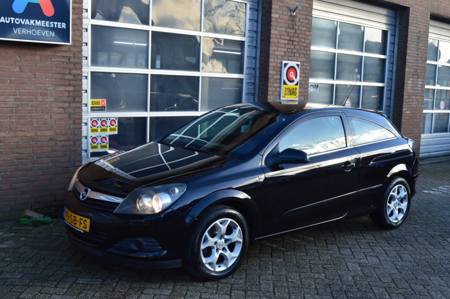 Opel Astra GTC - Airco, Nieuwe apk 1.8 Cosmo - AutoWereld.nl