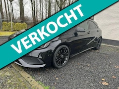 Mercedes-Benz A-klasse - 200 AMG UITGEVOERD PANORAMA LAGE KM 1STE EIGENAAR