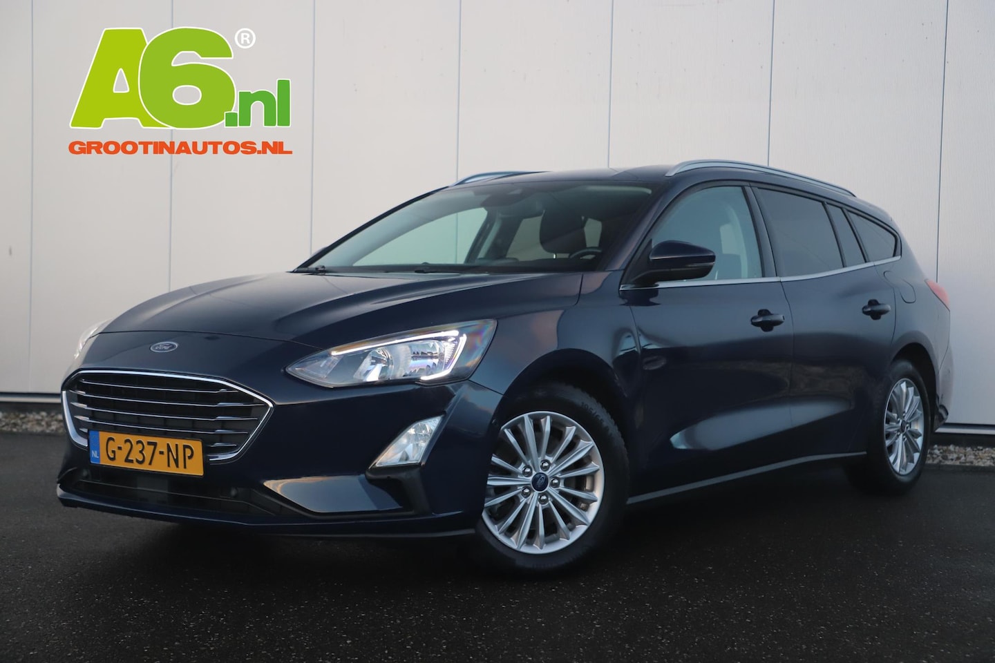 Ford Focus Wagon - 1.5 EcoBlue Titanium Business Automaat Keyless Navigatie Camera Adaptive Cruise Lane Assis - AutoWereld.nl