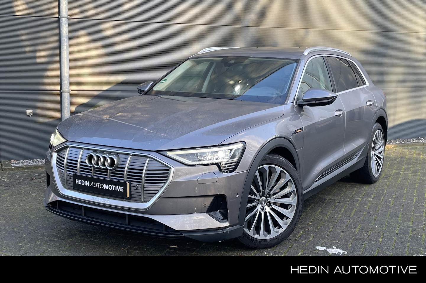 Audi e-tron - e-tron 50 quattro Launch edition 71 kWh Led Verlichting | 20" Lichtmetalen Velgen | Naviga - AutoWereld.nl