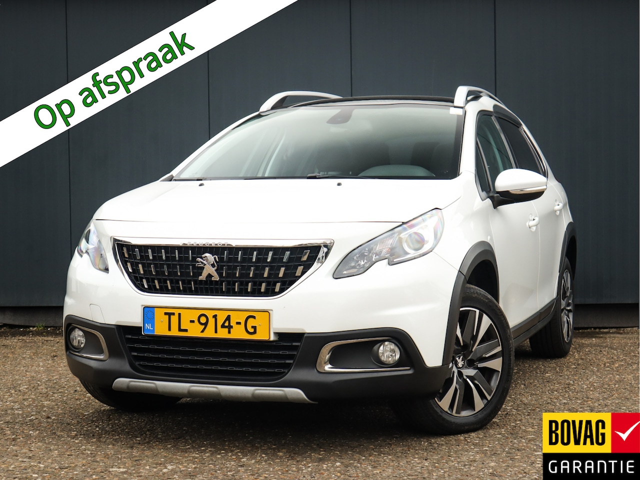 Peugeot 2008 - 1.2 PureTech Allure 1.2 PureTech Allure, (111 PK) Dealer-Onderh. BOVAG-Garantie. NL-AUTO. Navigatie/Apple-Carp - AutoWereld.nl