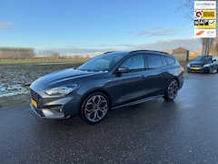 Ford Focus Wagon - 1.0 EcoBoost ST Line Business PANORAMADAK 18"LM VELGEN PARKEERHULP CAR-PLAY E.C.C