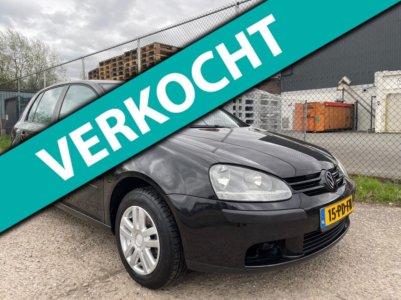 Volkswagen Golf - 1.4 FSI motor defect - AutoWereld.nl