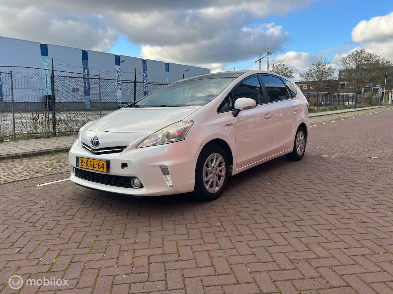 Toyota Prius Wagon - 1.8 Aspiration navi pano leer cruis controle - AutoWereld.nl