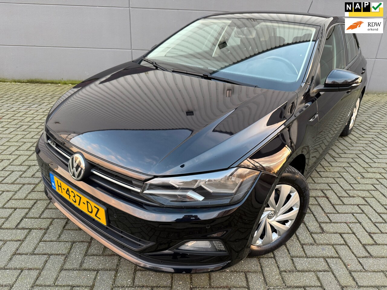 Volkswagen Polo - 1.0 TSI Business*CRUISE*APK*NAP*NAVI*CARPLY*PARK SENSOREN - AutoWereld.nl