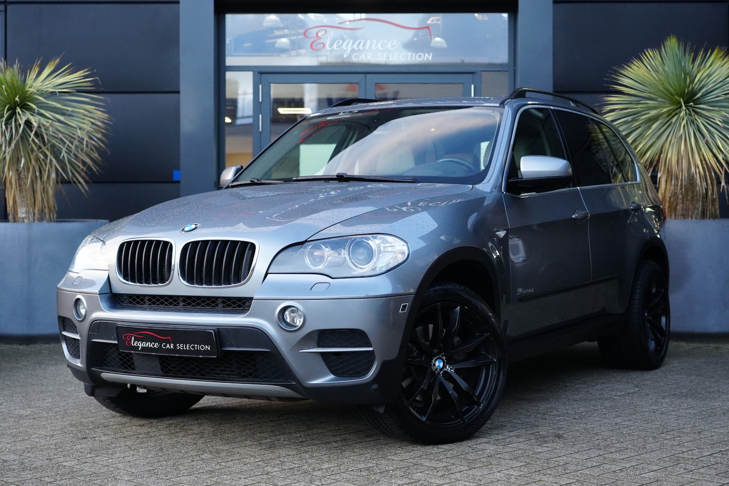 BMW X5 - xDrive35i High Executive 306pk Navigatie/Panoramadak/Cruise - AutoWereld.nl