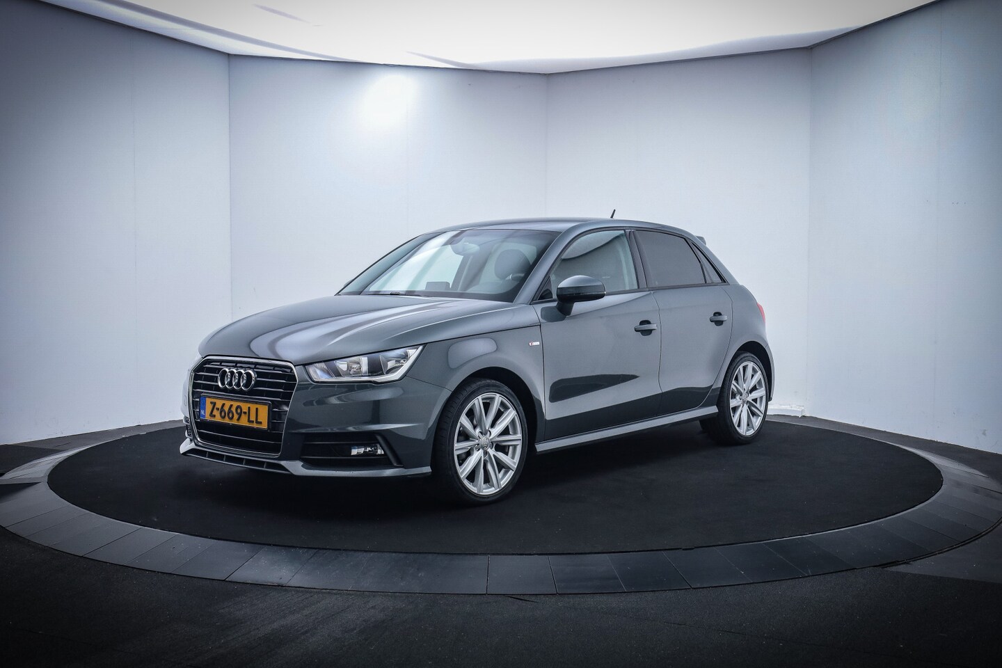 Audi A1 Sportback - 1.0TFSI S-Line BOSE/CLIMA/ELEK PAKKET/BLUETOOTH/LMV 17'' - AutoWereld.nl