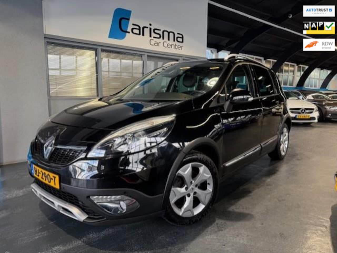 Renault Scénic - 1.6 dCi Bose|Pano|Navi|Cruise|Camera - AutoWereld.nl