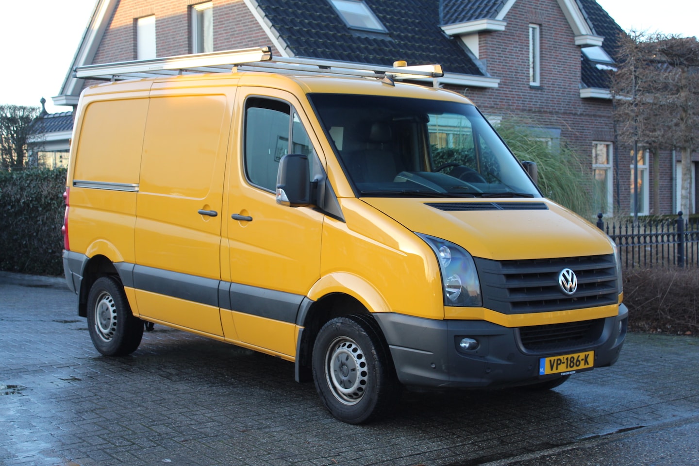 Volkswagen Crafter - 35 2.0 TDI 100KW E5 L1H1 BM ✓ airco ✓ 2x schuifdeur ✓ imperiaal - AutoWereld.nl