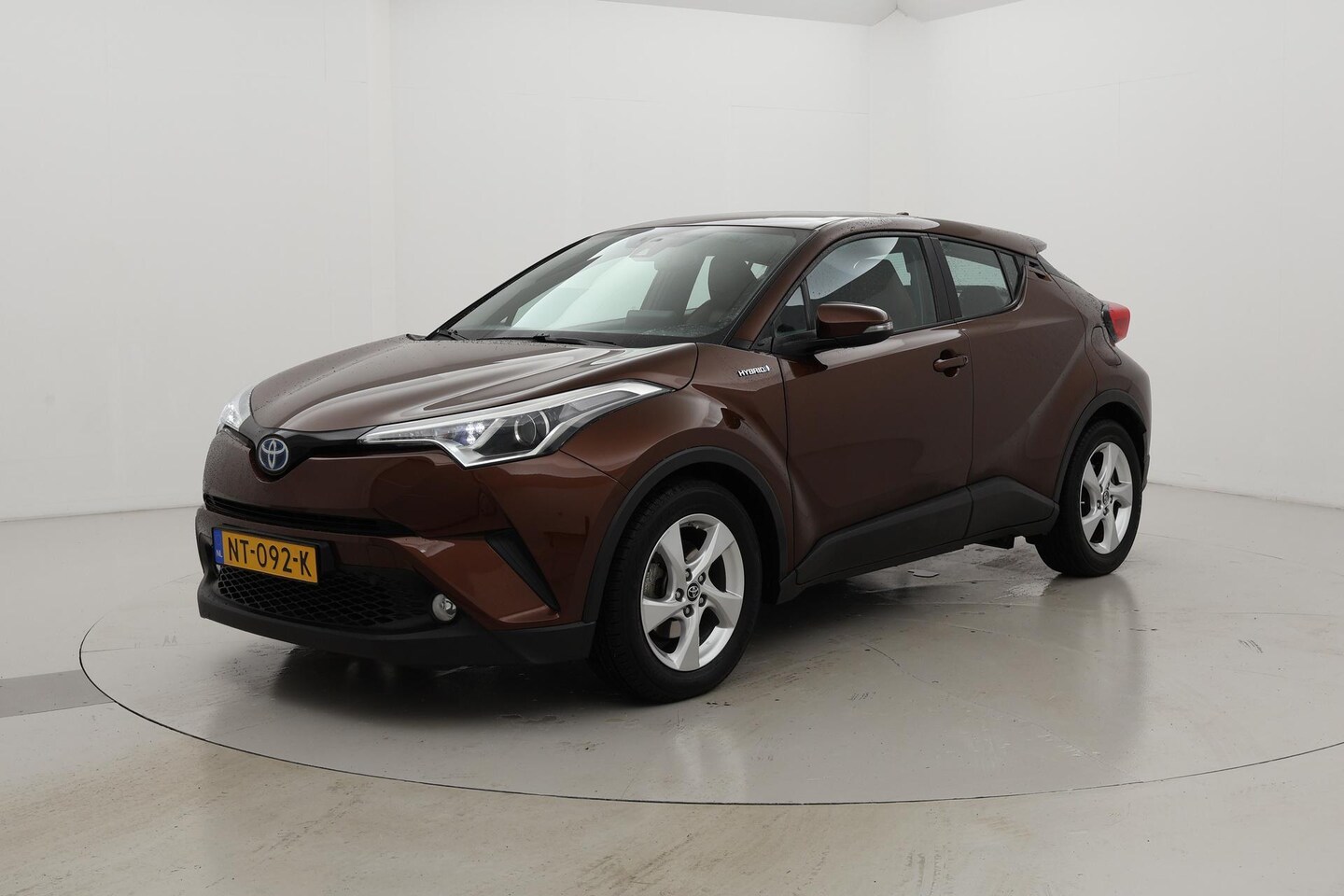 Toyota C-HR - 1.8 Hybrid Dynamic Leder Automaat - AutoWereld.nl