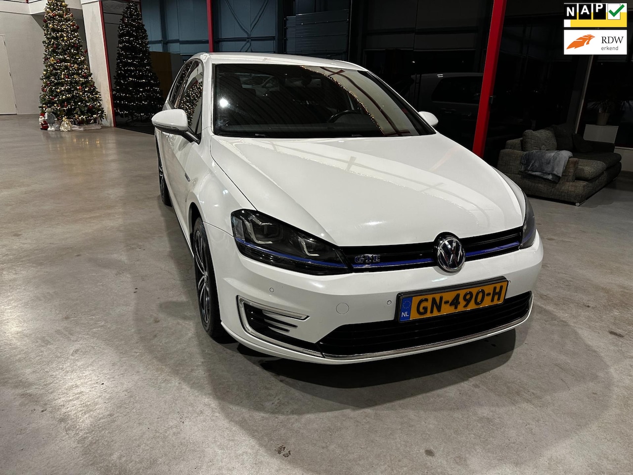 Volkswagen Golf - 1.4 TSI GTE / Navi / Cruise / Carplay / PDC / LED / - AutoWereld.nl