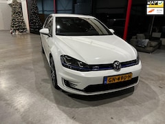 Volkswagen Golf - 1.4 TSI GTE / Navi / Cruise / Carplay / PDC / LED /