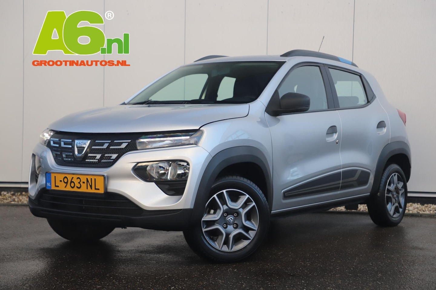 Dacia Spring - Business 27 kWh Automaat Leder Navigatie Camera Airco Cruise 14 inch LMV Elektrische Ramen - AutoWereld.nl