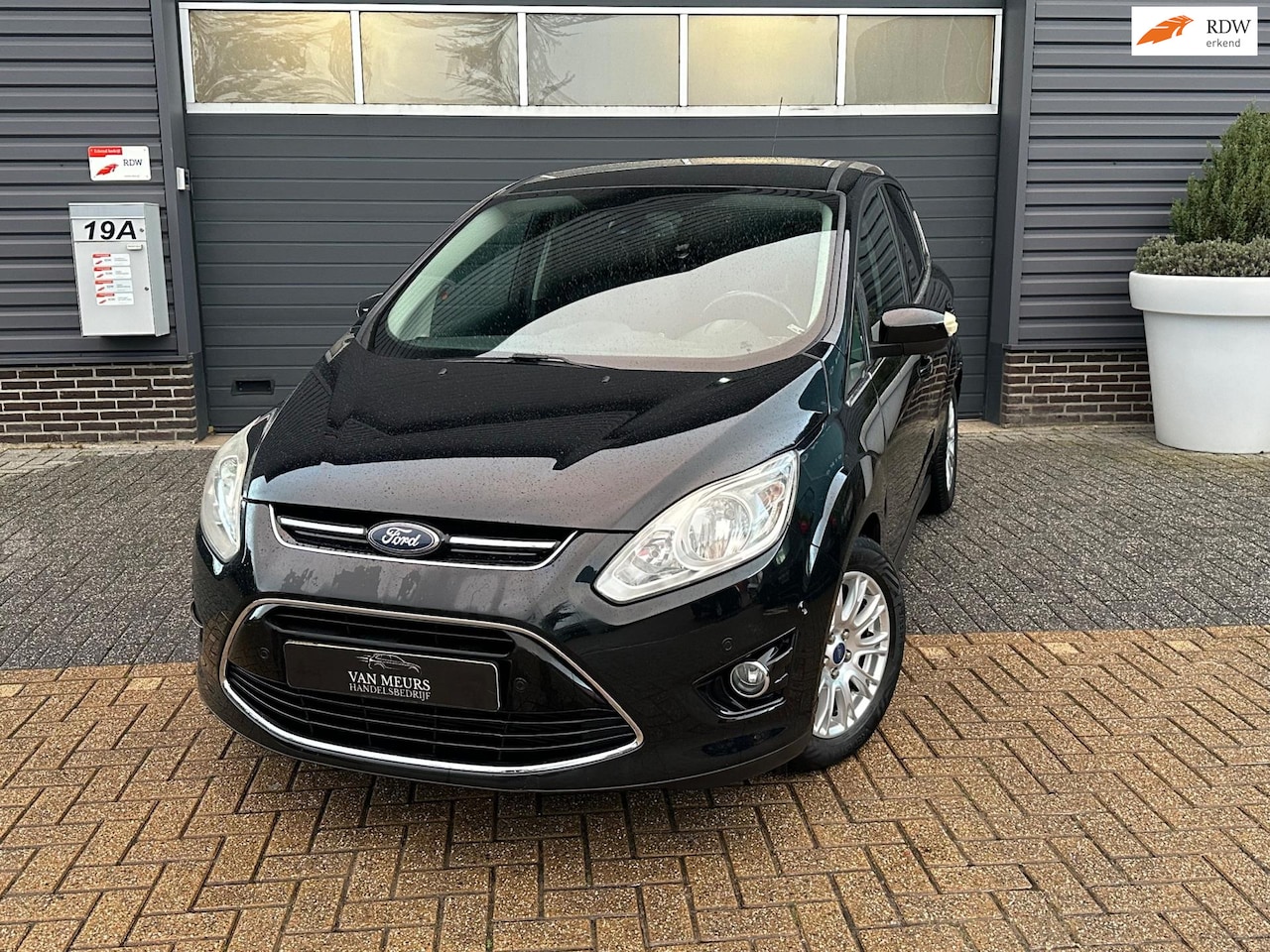 Ford C-Max - 1.6 Titanium 1.6 Titanium, Airco, trekhaak, pdc, lm velgen, apk 08-2025 - AutoWereld.nl