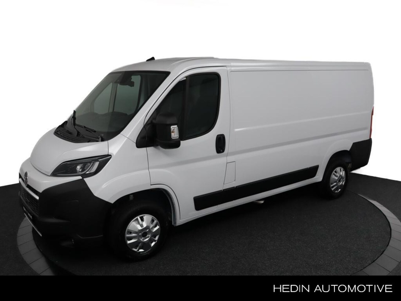 Opel Movano - 2.2D 120 S&S L2H1 3.0t | Airco | Trekhaak | 3 persoons | Cruise Control | Full Led verlich - AutoWereld.nl