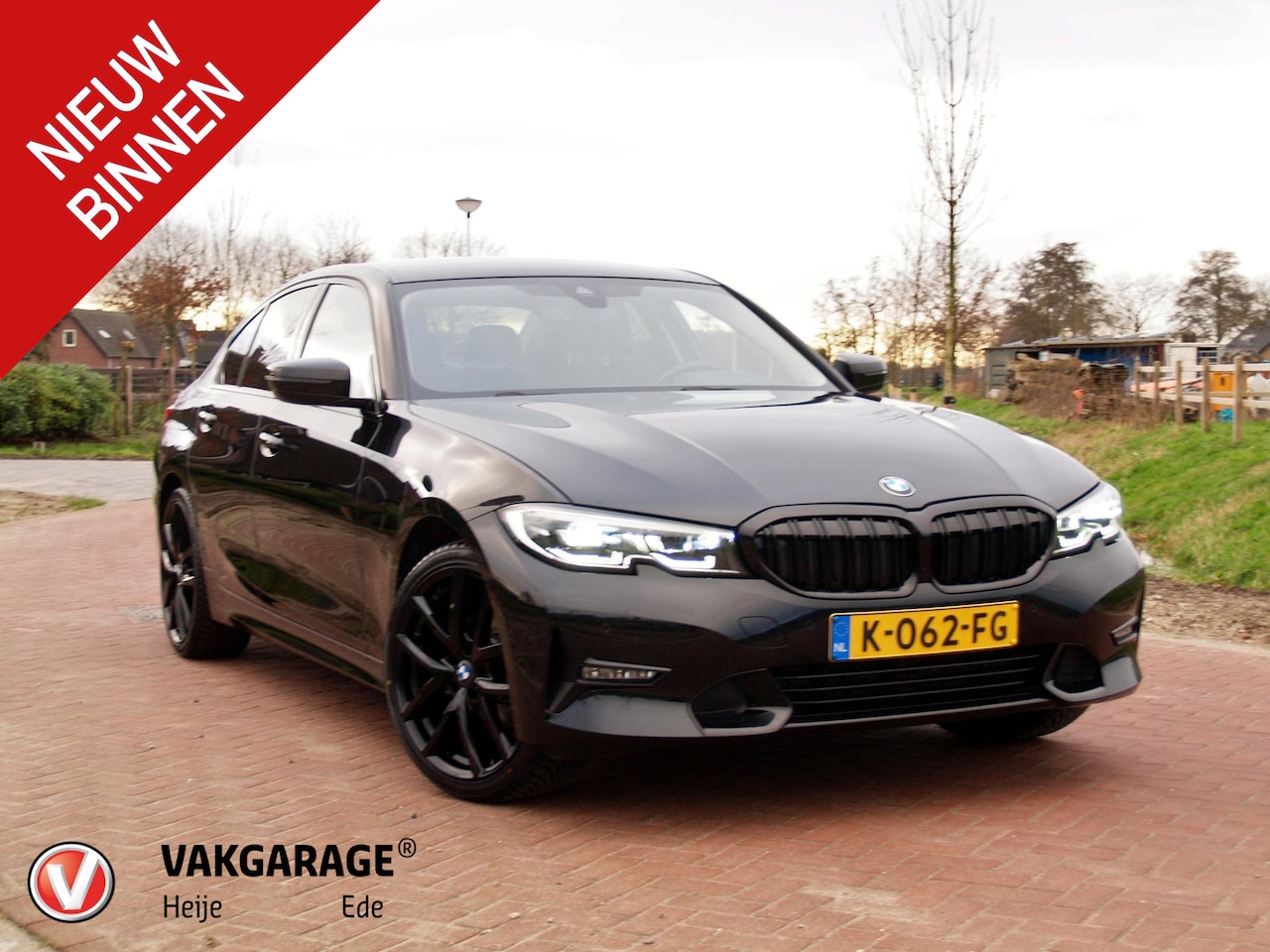 BMW 3-serie - 318i High Executive Edition | Sfeerverlichting | Apple Carplay | Parkeersensoren | Cruise - AutoWereld.nl