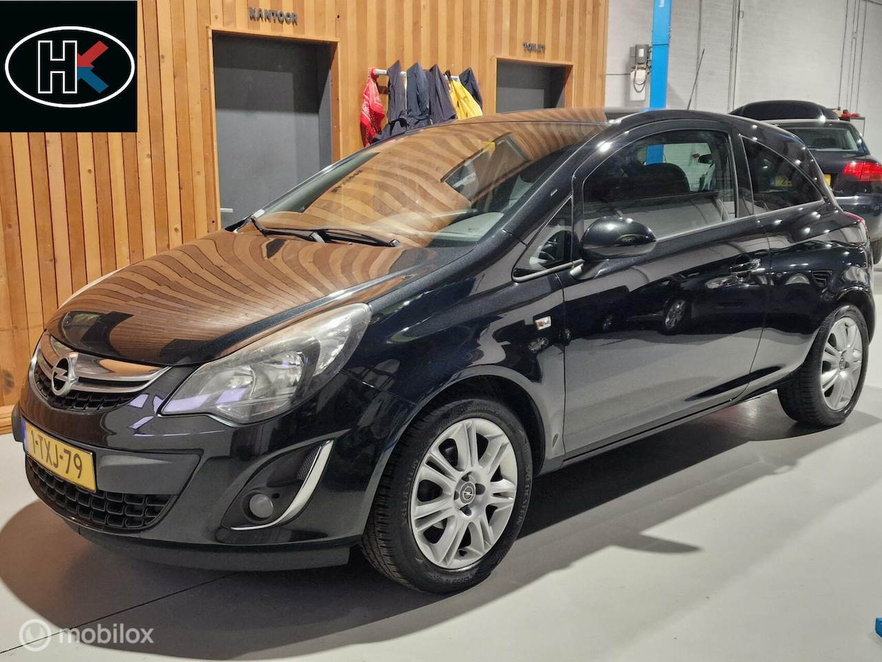 Opel Corsa - 3-deurs 1.4-16v 101pk BlitZ LM Clima Navi CruiseC - AutoWereld.nl