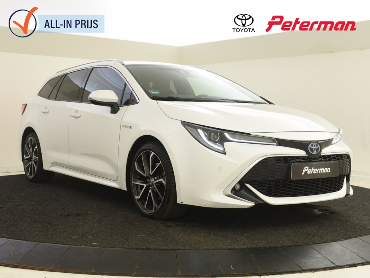 Toyota Corolla Touring Sports - 2.0 Hybrid Executive | Parkeersensoren V+A | Navigatie | Stoelve - AutoWereld.nl