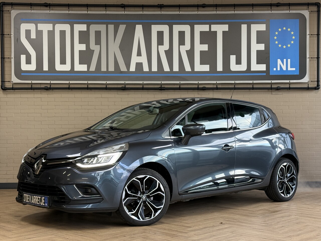 Renault Clio - 1.2 TCe 120pk | Intens | R-Link Navi | 17 inch | Camera | PDC V+A | Stoelverwarming | 100% - AutoWereld.nl