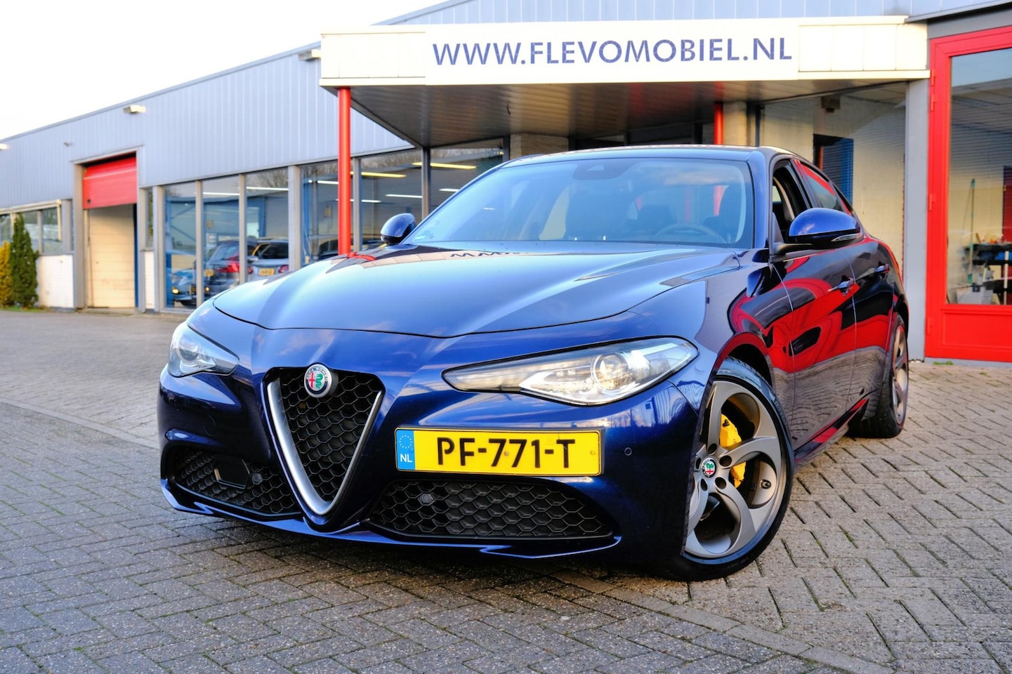 Alfa Romeo Giulia - 2.0T 200pk Super Aut. Leder|Navi|Cam|Clima|LMV - AutoWereld.nl