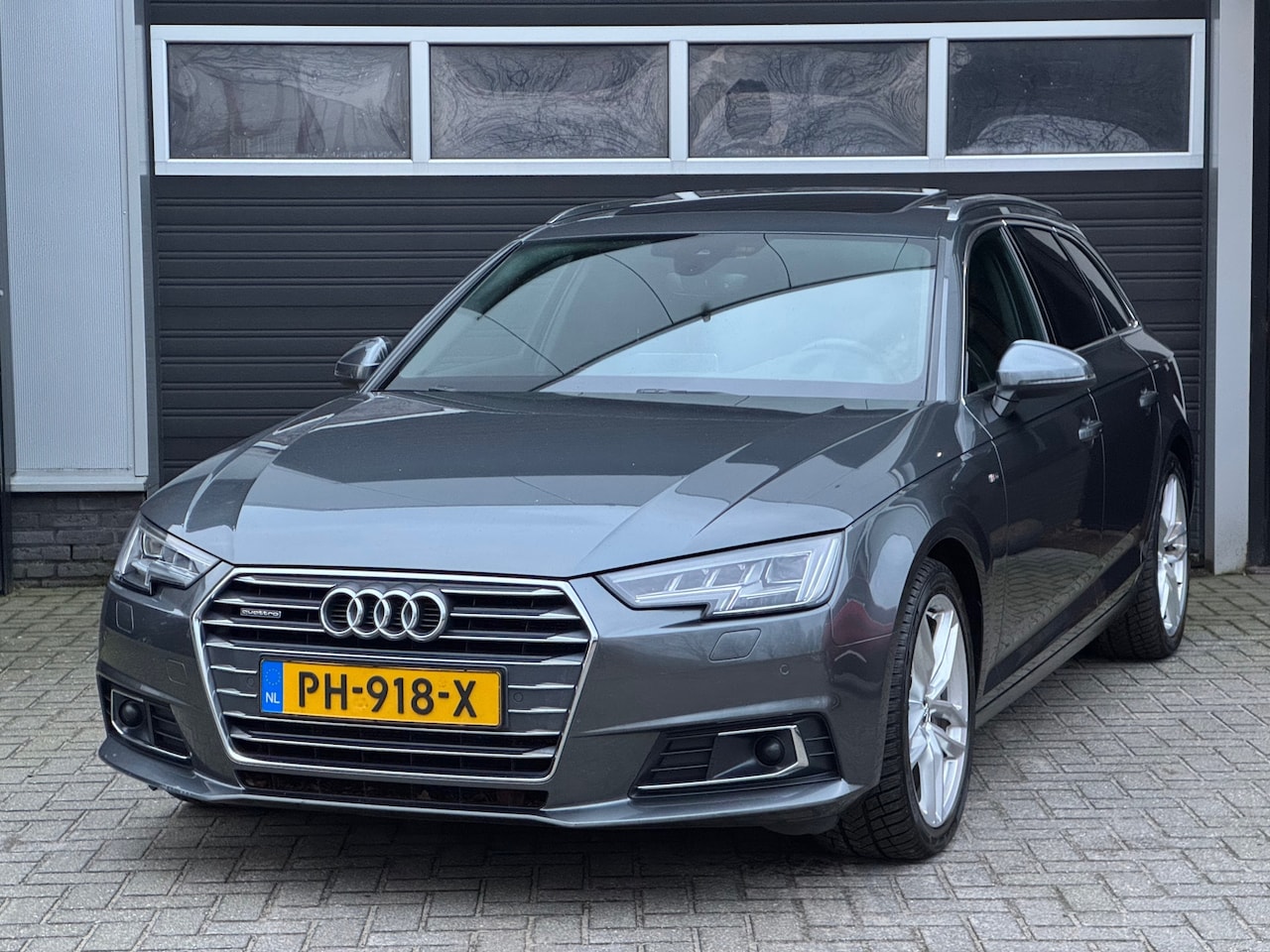 Audi A4 Avant - 2.0 TDI quattro 190PK 3x Sline Matrix, Pano, Adaptive Cruise, Navi, Stoelverwarming - AutoWereld.nl