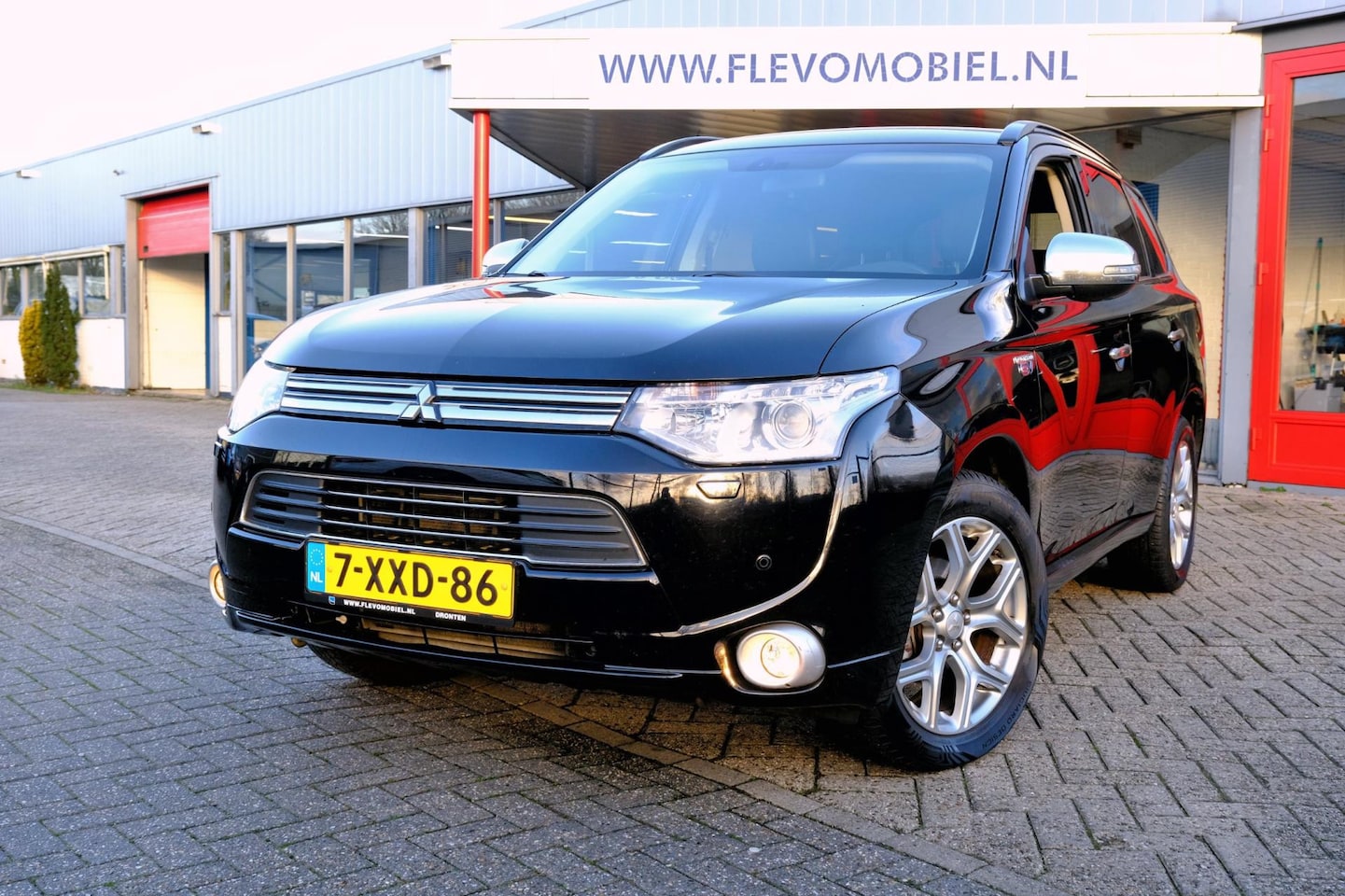 Mitsubishi Outlander - 2.0 PHEV Executive Edition Aut. Navi|Xenon|Half Leder|Cam - AutoWereld.nl