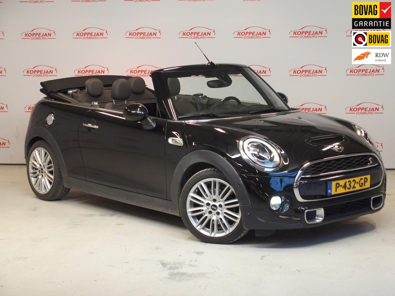 MINI Cabrio - 2.0 Cooper S Chili Serious Business 2.0 Cooper S Chili Serious Business, head-up, H&K, adaptive Cruise, stoelverw,leder - AutoWereld.nl