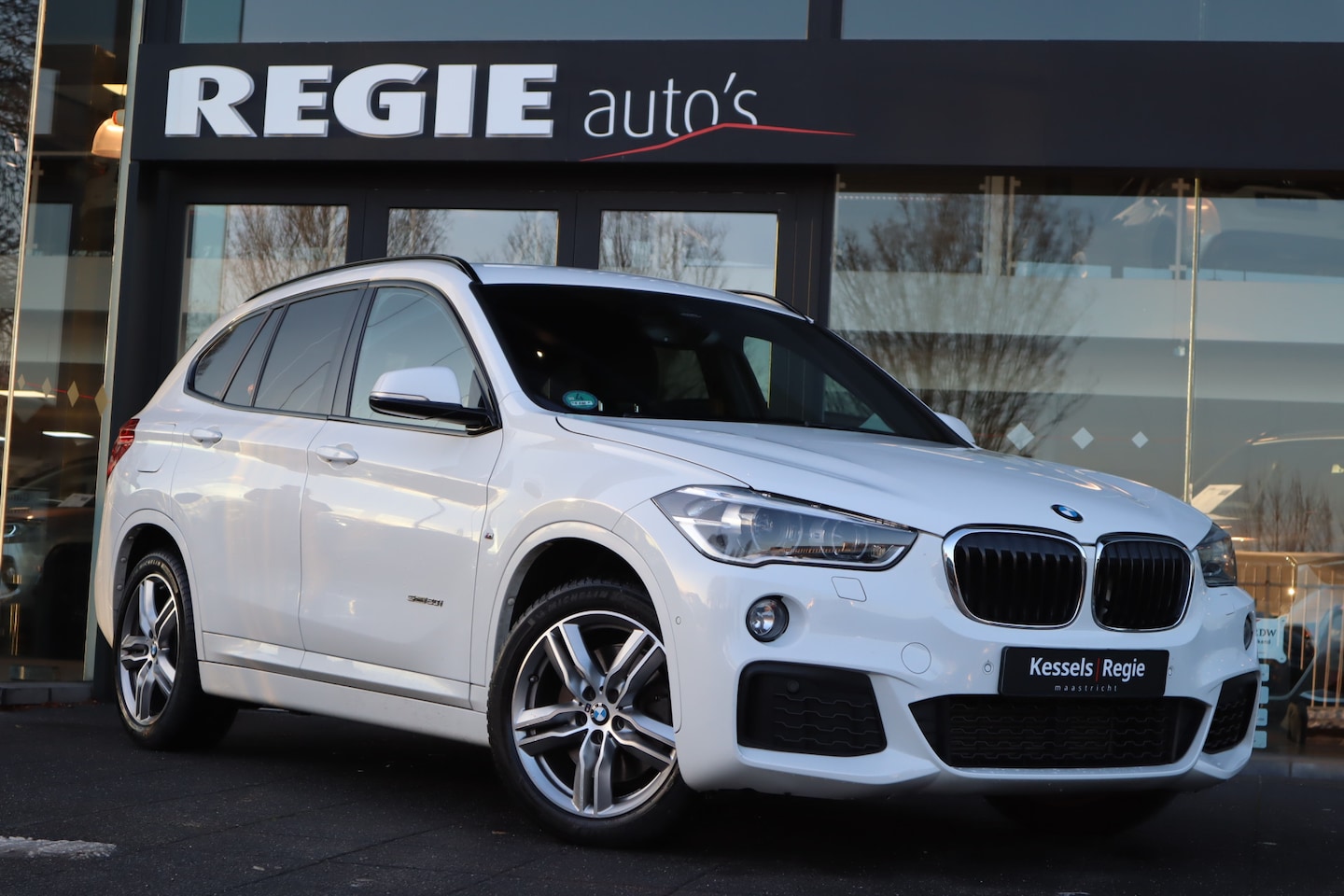 BMW X1 - sDrive20i M Sport Executive Navi LED - AutoWereld.nl