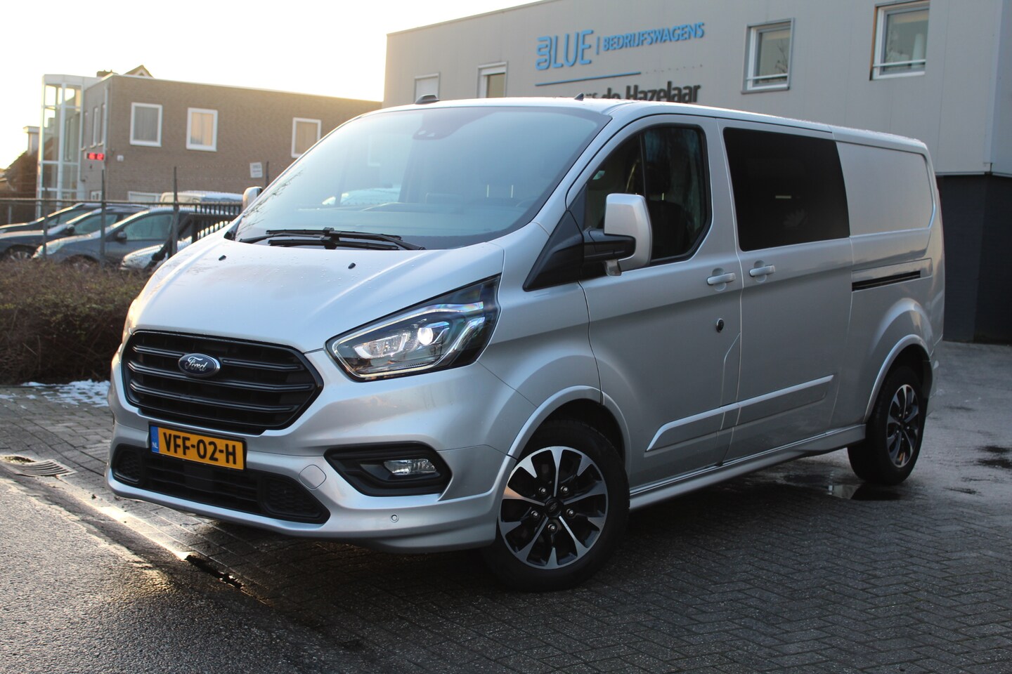 Ford Transit Custom - 320 2.0 TDCI 185PK Euro6 Automaat L2 Sport ✓ vol opties ✓ trekhaak - AutoWereld.nl