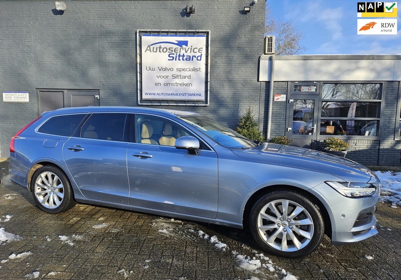 Volvo V90 - 2.0 T5 Momentum 2.0 T5 Momentum - AutoWereld.nl