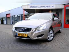 Volvo V60 - 1.6 T3 150pk Summum Xenon|Navi|Leder|Clima|LMV