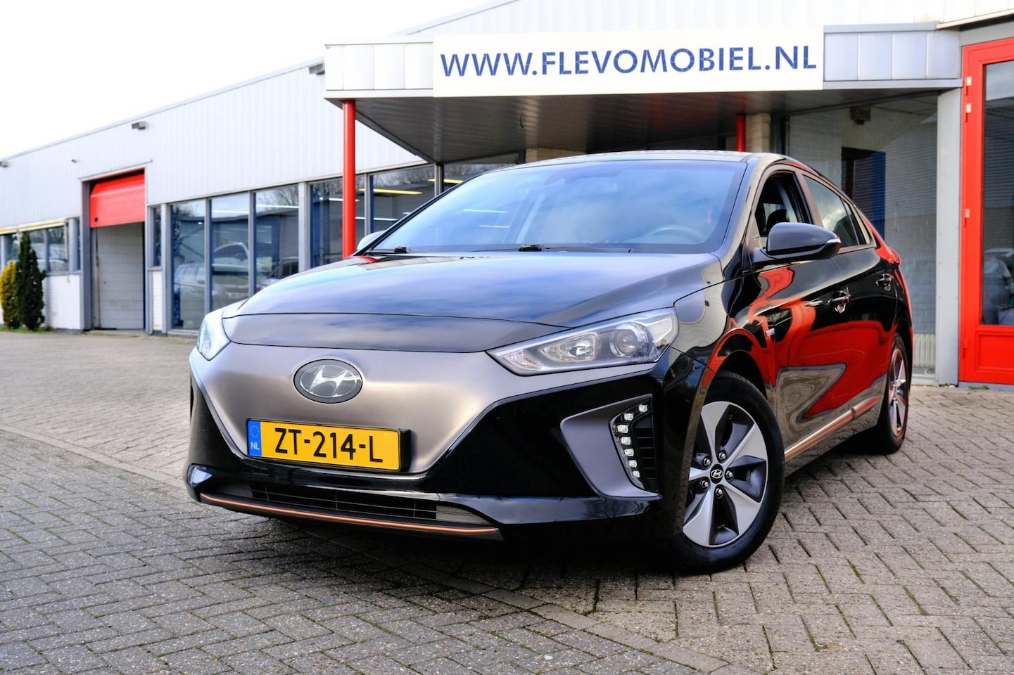 Hyundai IONIQ - Comfort EV Aut. Navi|Clima|Cam|LMV|Apple CarPlay - AutoWereld.nl