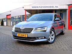 Skoda Superb - 1.6 TDI Ambition Business Aut. Xenon|1e Eig|Navi|Clima|Cam|LMV