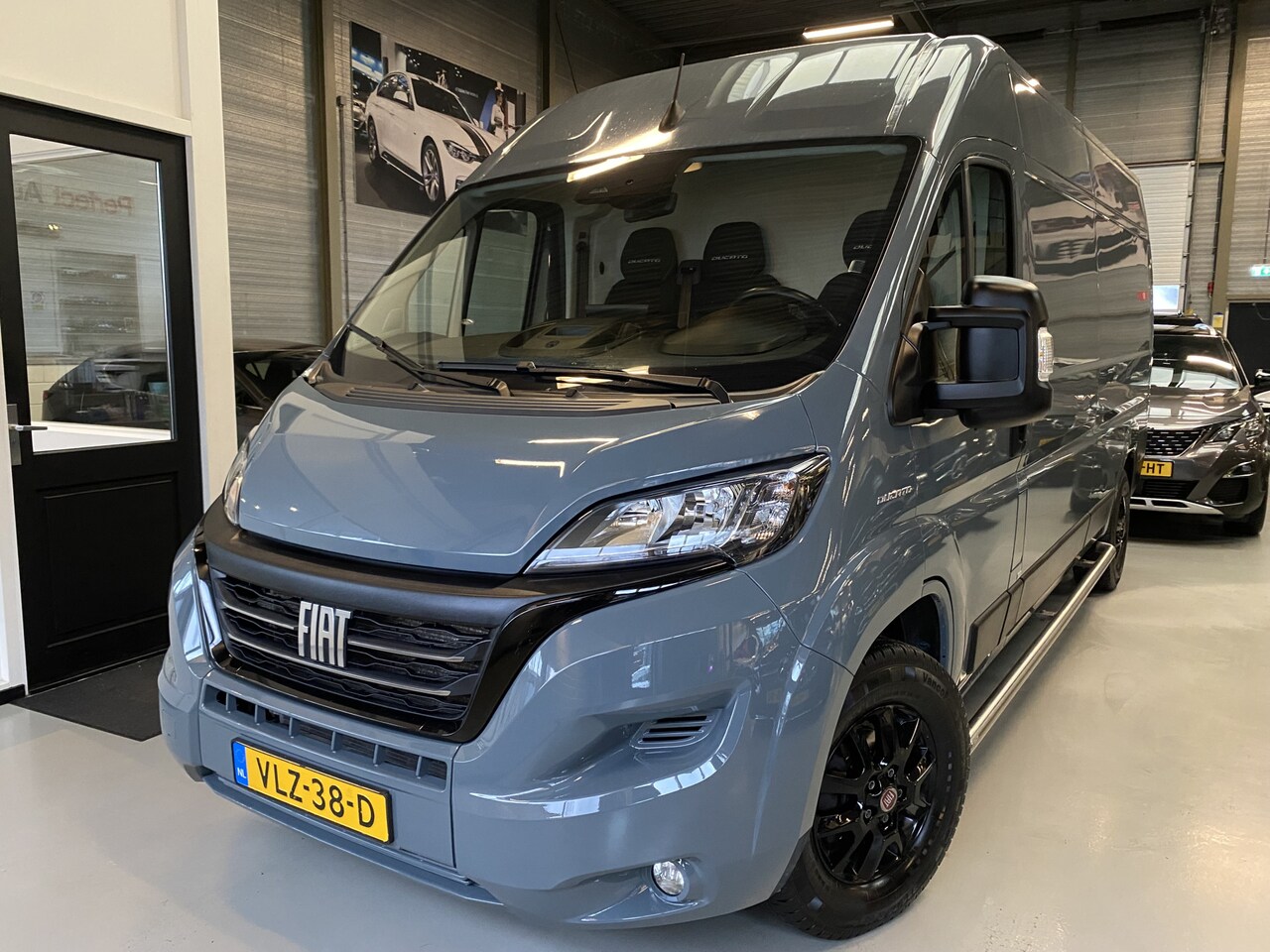 Fiat Ducato - 35 2.2 MultiJet L3H2 Cruise, Camera, Navi, Trekhaak - AutoWereld.nl