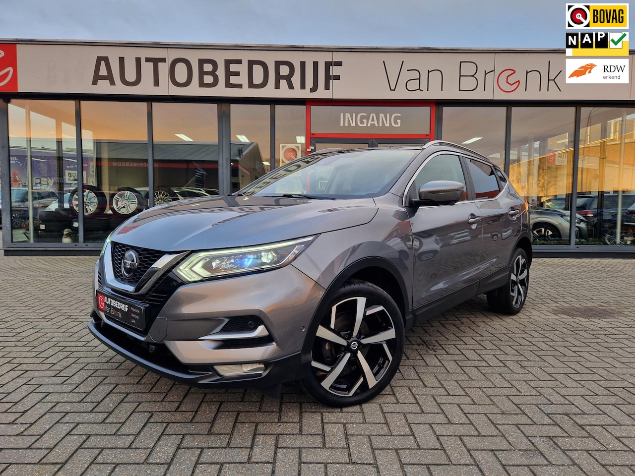 Nissan Qashqai - 1.3 DIG-T Tekna | 360° Camera | PDC V+A | Panodak | Keyless - AutoWereld.nl