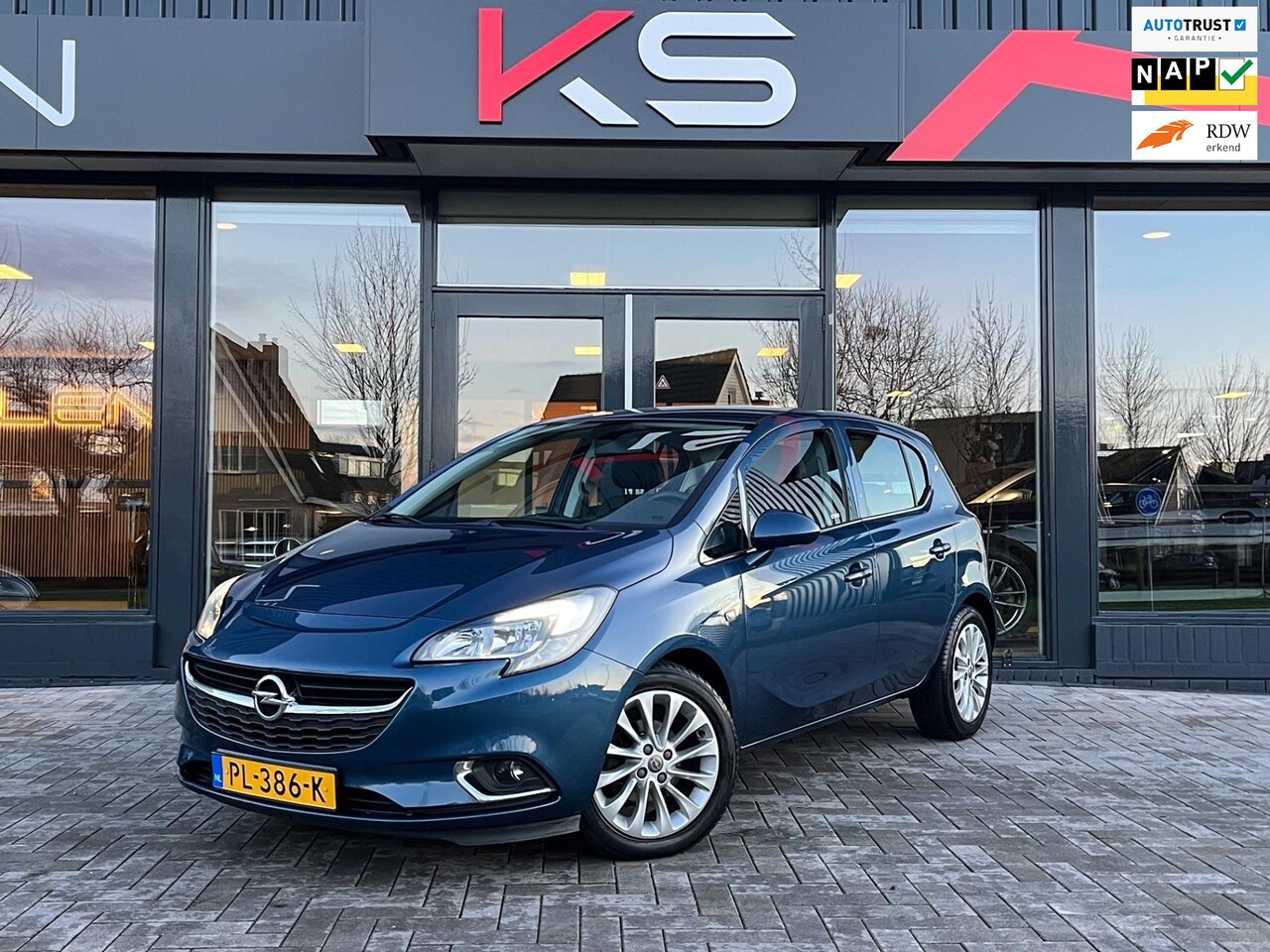 Opel Corsa - 1.4 Climate Pdc Cruise control Nap - AutoWereld.nl