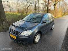 Volkswagen Polo - 1.4-16V Comfortline Airco