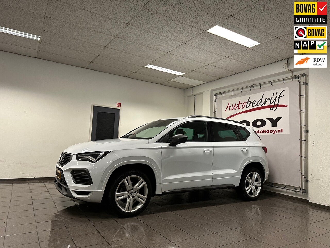 Seat Ateca - 1.5 TSI FR Business Intense * Automaat / 1e Eig / Trekhaak / LED / 360° Camera / NL Auto * - AutoWereld.nl