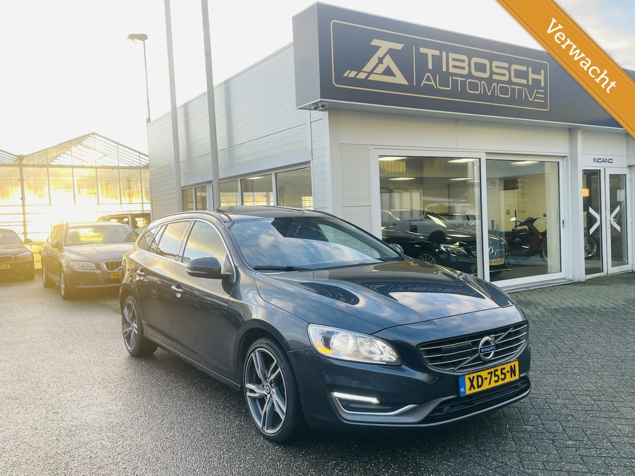 Volvo V60 - 2.0 D4 (5 CIL) SCHUIFDAK LEDER BLIS ADAPT. CRUISE R-Design - AutoWereld.nl