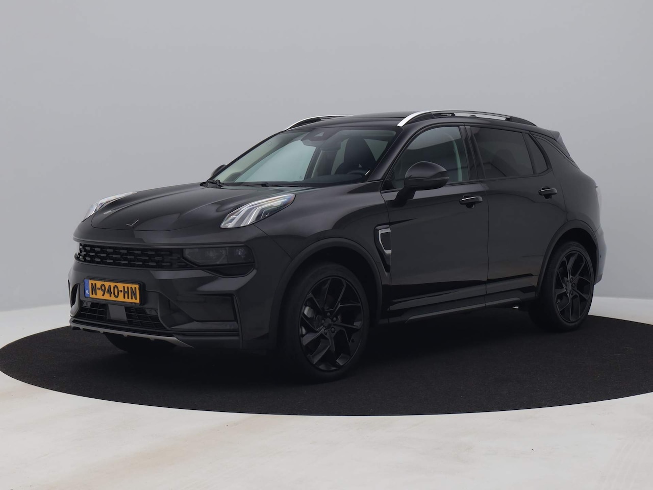 Lynk & Co 01 - 1.5 Plug-in Hybrid | BLACK | NLD AUTO - AutoWereld.nl